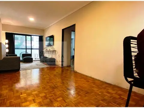 COCLEGIALES. DEPARTAMENTO. 3 AMBIENTES. PATIO DE 40 M2 + BALCÓN