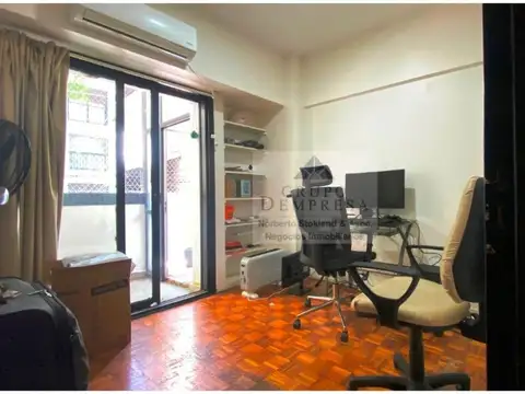 COLEGIALES. DEPARTAMENTO. 3 AMBIENTES. PATIO DE 40 m2 + BALCÓN. TOT 101 m2.