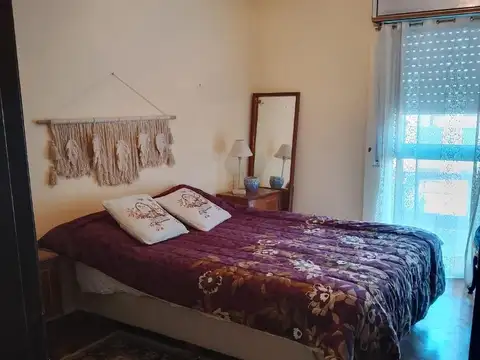 Alberdi 28 , Piso 1