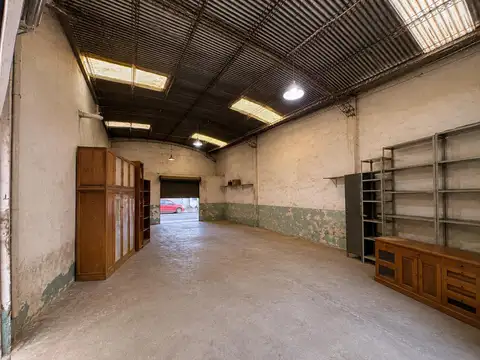 Galpon en Venta 32  mts Fondo