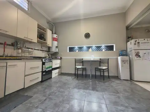 Depto Tipo Casa en Venta 50 años