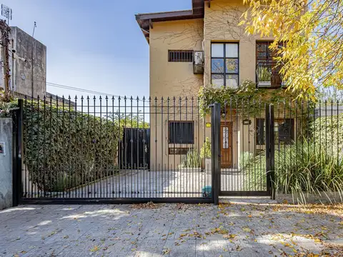 VENTA CASA 5 AMBIENTES EN PADUA APTA CREDITO