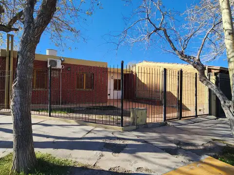 VENTA CASA ESQUINA BARRIO SMATA CAPITAL 3 DORM