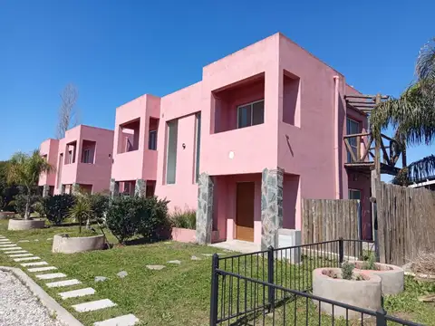 Casa duplex 2 dormitorios