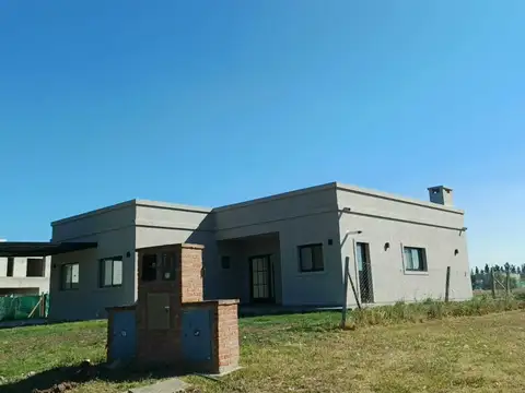 Casa  en Venta en Monet Barrio Privado, Campana, G.B.A. Zona Norte