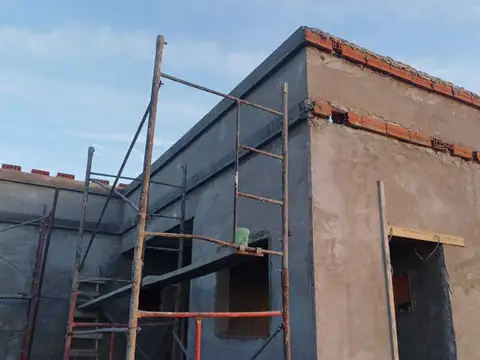 Casa 4 ambientes con 3 baños