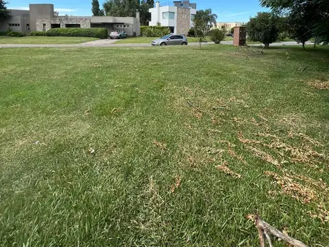 Venta Lote 1.500 M2 barrio Haras Santa Maria Las Lomas Escobar