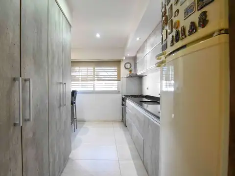 Depto Tipo Casa 4 ambientes con 2 baños