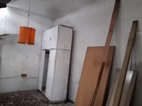 MORON NORTE- LOTE CON MEJORAS- EN EXCELENTE UBICACION