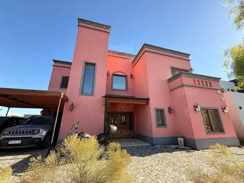 Casa  en Alquiler en Santa Emilia, Pilar del Este, Pilar
