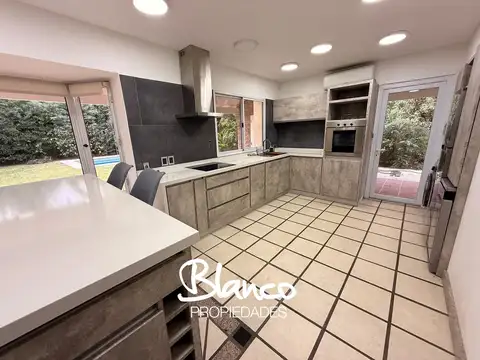 Casa en Alquiler al Este
