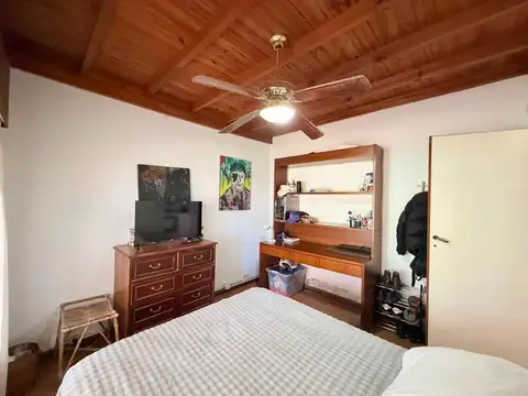 Hermosa casa con amplio parque en Muñiz