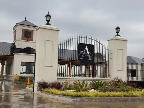 Venta de Terreno en urbanización privada Don Armando Club de Campo