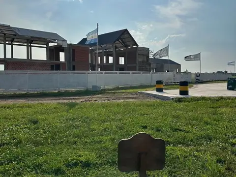 Terreno en Venta 15  mts Fondo