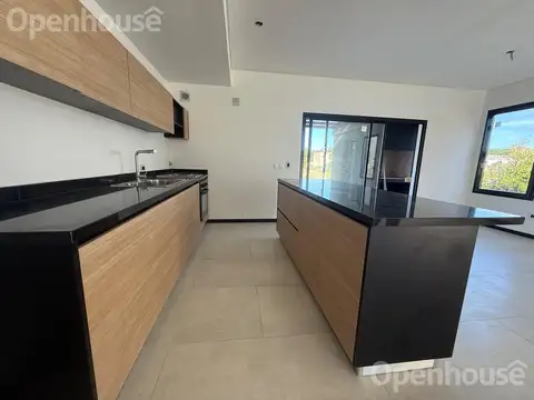 Venta Casa en  EL BARRIO DE SAN PABLO. Excelente ubicación 