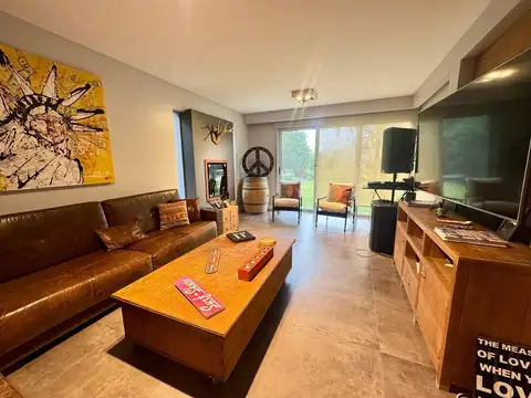 Casa 5 ambientes con 2 baños