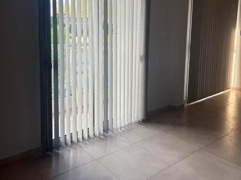 Departamento en alquiler en plena Avenida Mitre