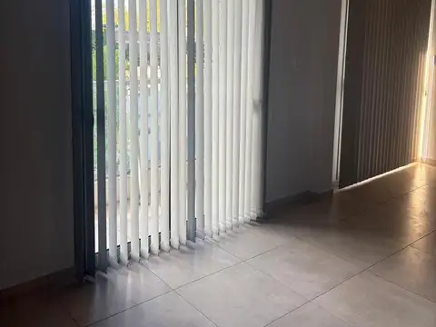 Departamento en alquiler en plena Avenida Mitre