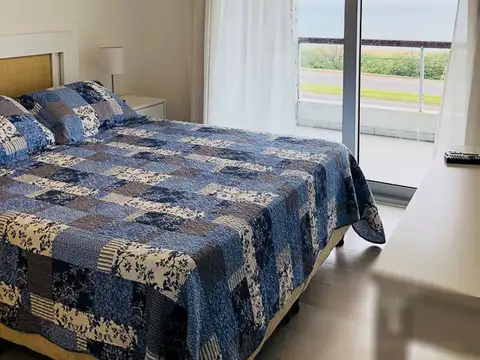 Departamento en Venta en Playa Mansa, USD 560.000