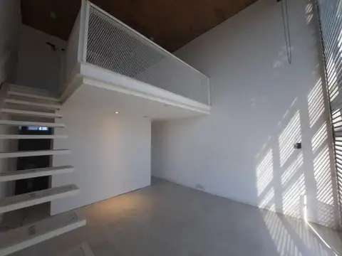 Local en Alquiler en Villa Río Araza, $ 900.000