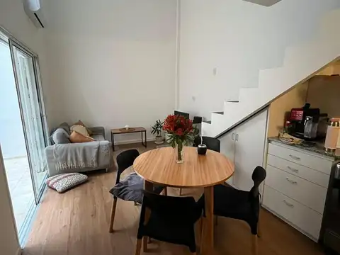 Depto Tipo Casa en Venta de 2 ambientes
