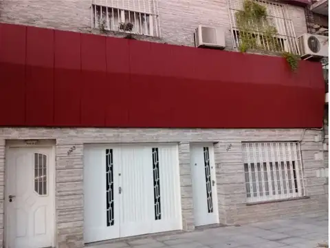 P.H.  DE 4 A. EN DOS PLANTAS AL FRENTE CON GARAJE,