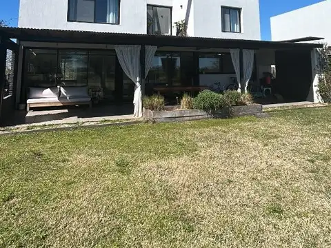 Casa a la venta en El Cantón Golf