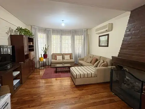 Depto Tipo Casa en Venta con 2 cocheras
