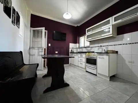 Casa 5 ambientes con 2 baños