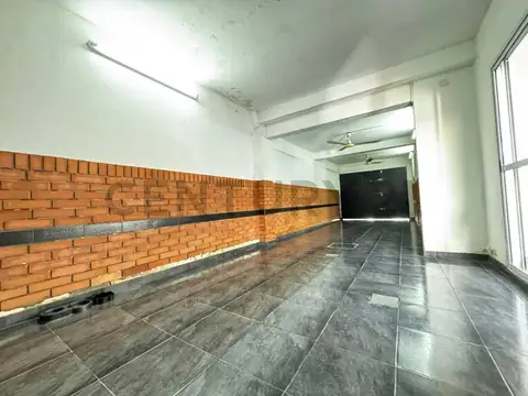 VENTA CASA MULTIFAMILIAR 5 AMBIENTES LOMA HERMOSA PATIO QUINCHO
