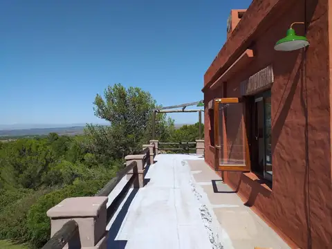 Se vende casa en La cumbre, Vistas inigualables Moderna, confort, gas natural