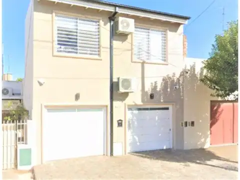 Depto Tipo Casa en Venta con 2 cocheras