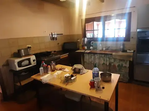 Casa 6 ambientes con 3 baños