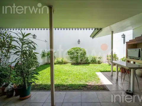 Casa - 8 ambientes - con terraza y cochera - Palermo - VENTA