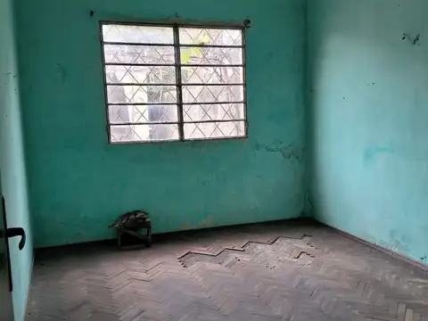 Venta de casa para reciclar en Punta de Rieles.