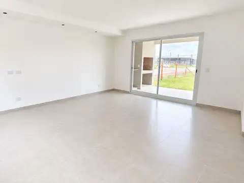 Casa en Venta en Garin, USD 170.000
