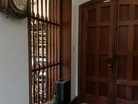 Casa en Venta con 8 cocheras
