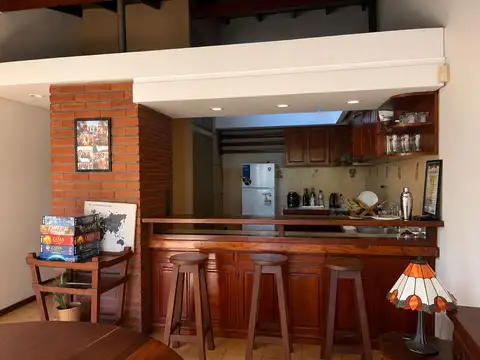 Casa 6 ambientes con 3 baños