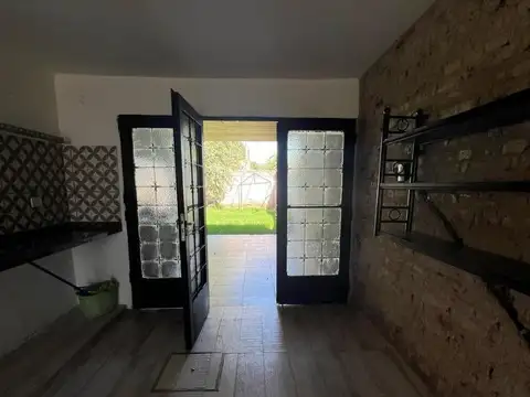 Casa 4 ambientes con 1 baño