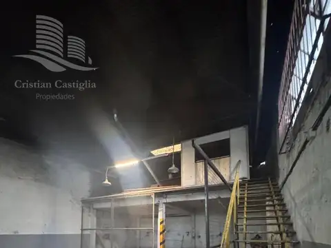 Galpón de 250m2 en Alquiler en Villa Adelina