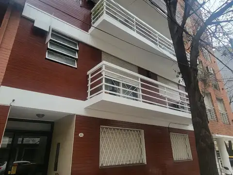 Departamento en Venta 3 ambientes al Frente con Balcon en Caballito