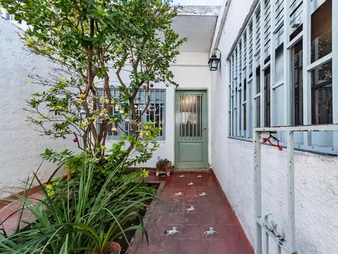 CASA EN VENTA EN Bº SAN MARTIN - APTA CREDITO HIPOTECARIO