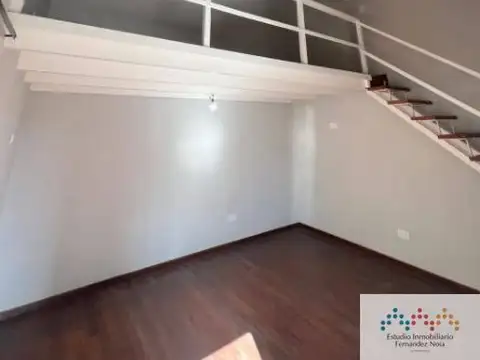 Depto Tipo Casa en Venta con 1 cocheras