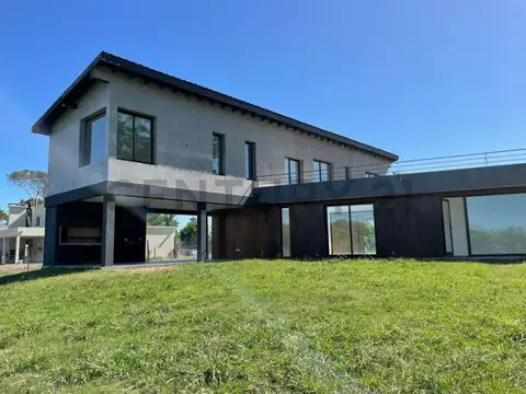 Casa en Alquiler en San Matias, USD 1.600