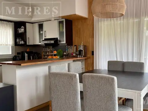 Casa en Alquiler en Santa María de los Olivos, USD 1.900