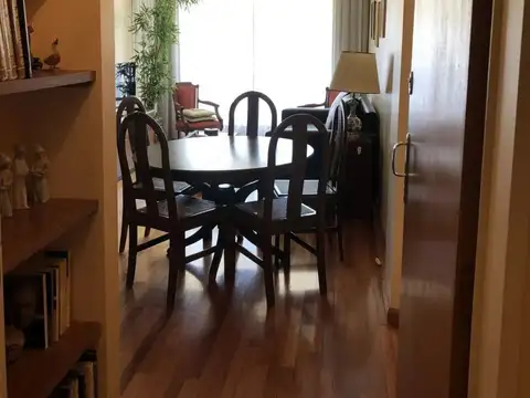 Bogotá 100, Piso 2