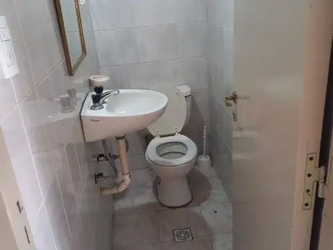 Local en Alquiler en Godoy Cruz, $ 450.000