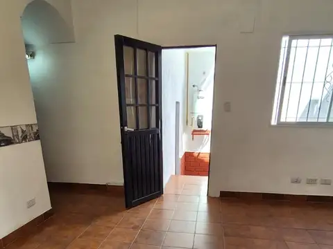 Depto Tipo Casa en Venta en Versalles, USD 198.000