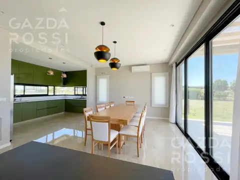 Casa en Venta en Horizontes al Sur, USD 470.000