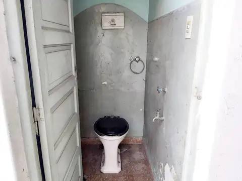 CASA EN VENTA DE 2 DORMITORIOS